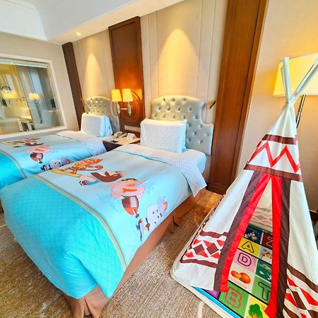 Doubletree By Hilton Ningbo - Chunxiao Hotel Екстериор снимка