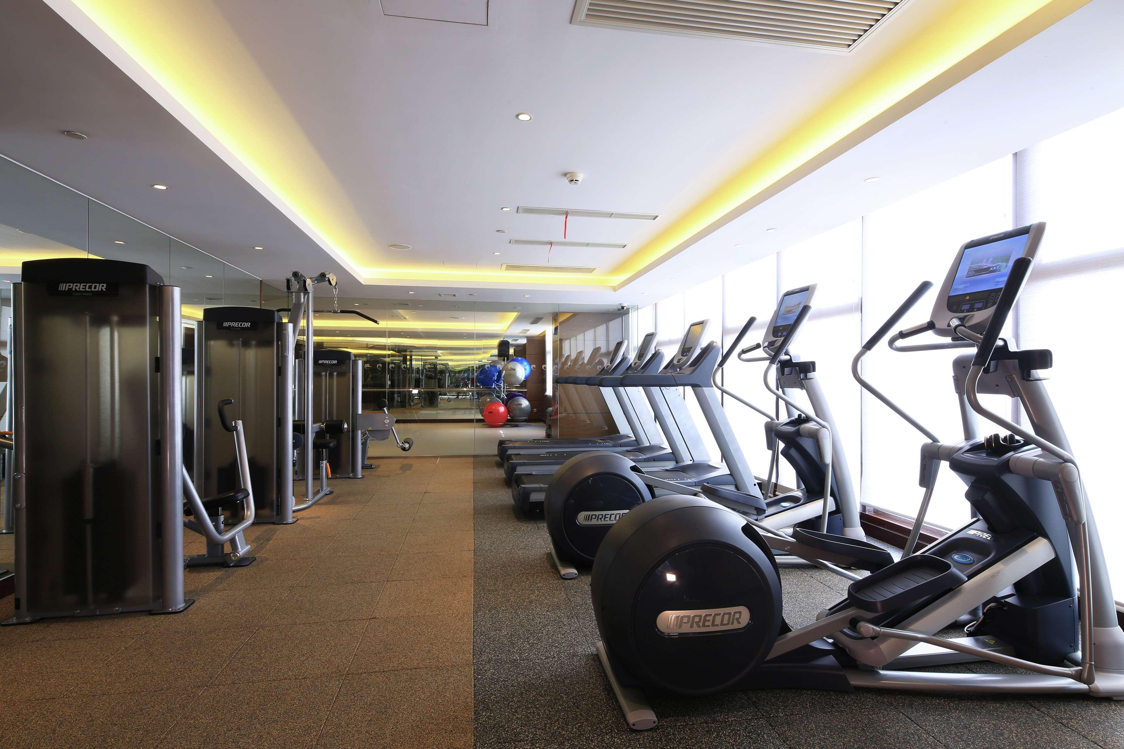Doubletree By Hilton Ningbo - Chunxiao Hotel Екстериор снимка
