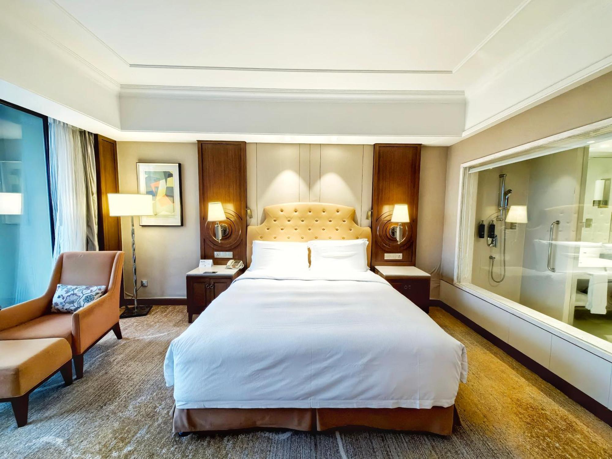 Doubletree By Hilton Ningbo - Chunxiao Hotel Екстериор снимка