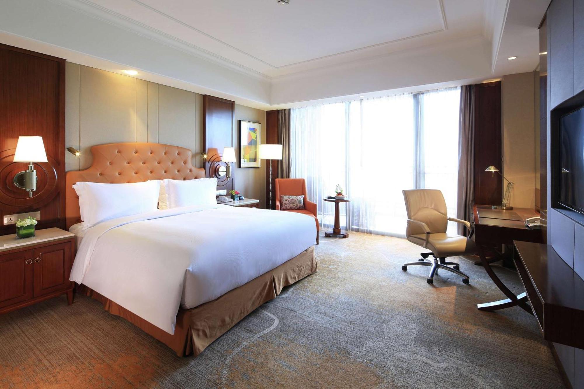 Doubletree By Hilton Ningbo - Chunxiao Hotel Екстериор снимка